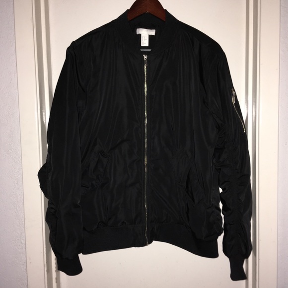 H&M Jackets & Blazers - H&M Black Puffer Zip Up Jacket Sz 12